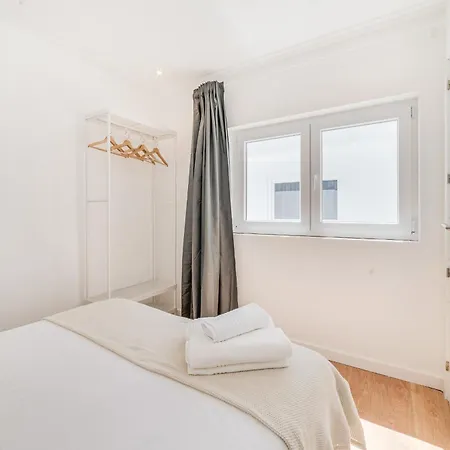 Campolide Duplex Apartmán *