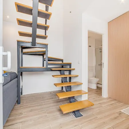 Campolide Duplex Apartmán *