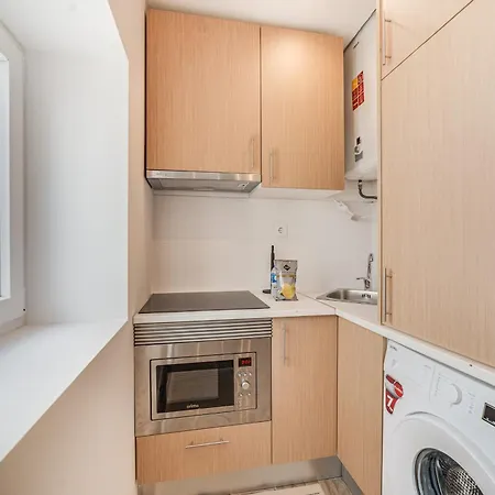 Campolide Duplex Apartament