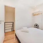 아파트 Campolide Duplex 리스본