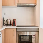 아파트 Campolide Duplex 리스본